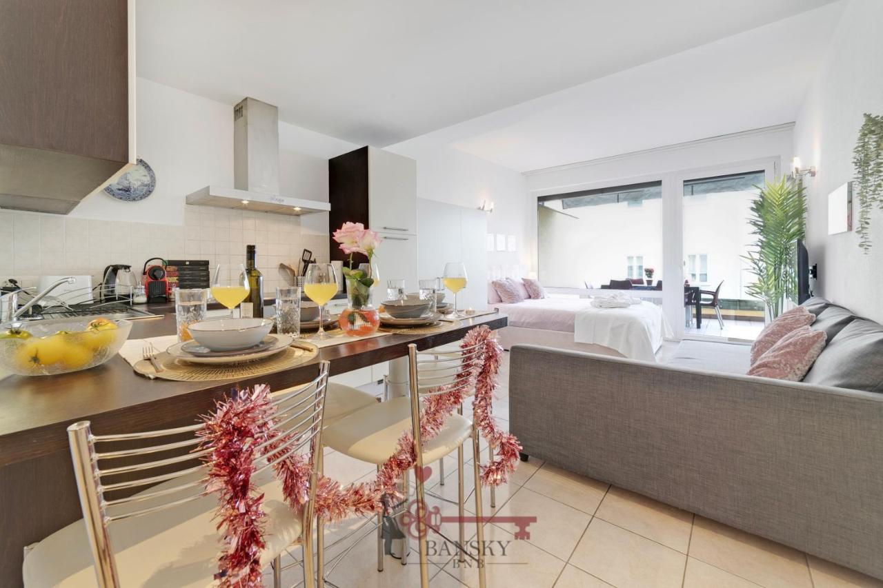 'Cuore Di Rose' Parking - Welcome Set, Netflix, For 4 Persons -By Easylife Swiss Lugano Bagian luar foto