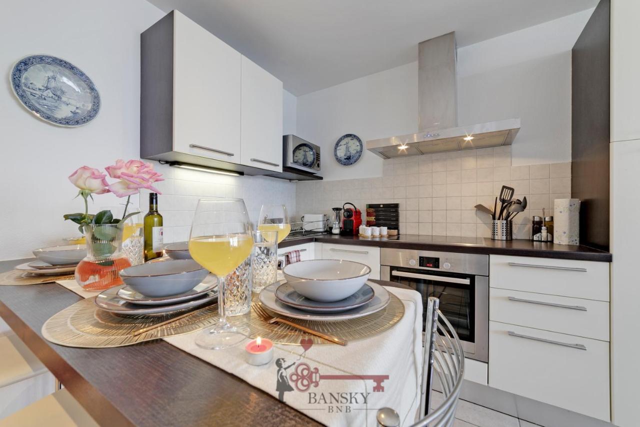'Cuore Di Rose' Parking - Welcome Set, Netflix, For 4 Persons -By Easylife Swiss Lugano Bagian luar foto