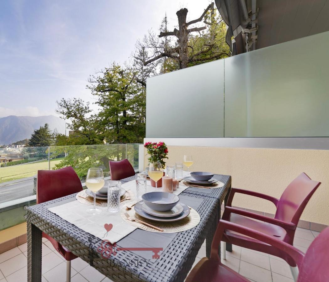 'Cuore Di Rose' Parking - Welcome Set, Netflix, For 4 Persons -By Easylife Swiss Lugano Bagian luar foto